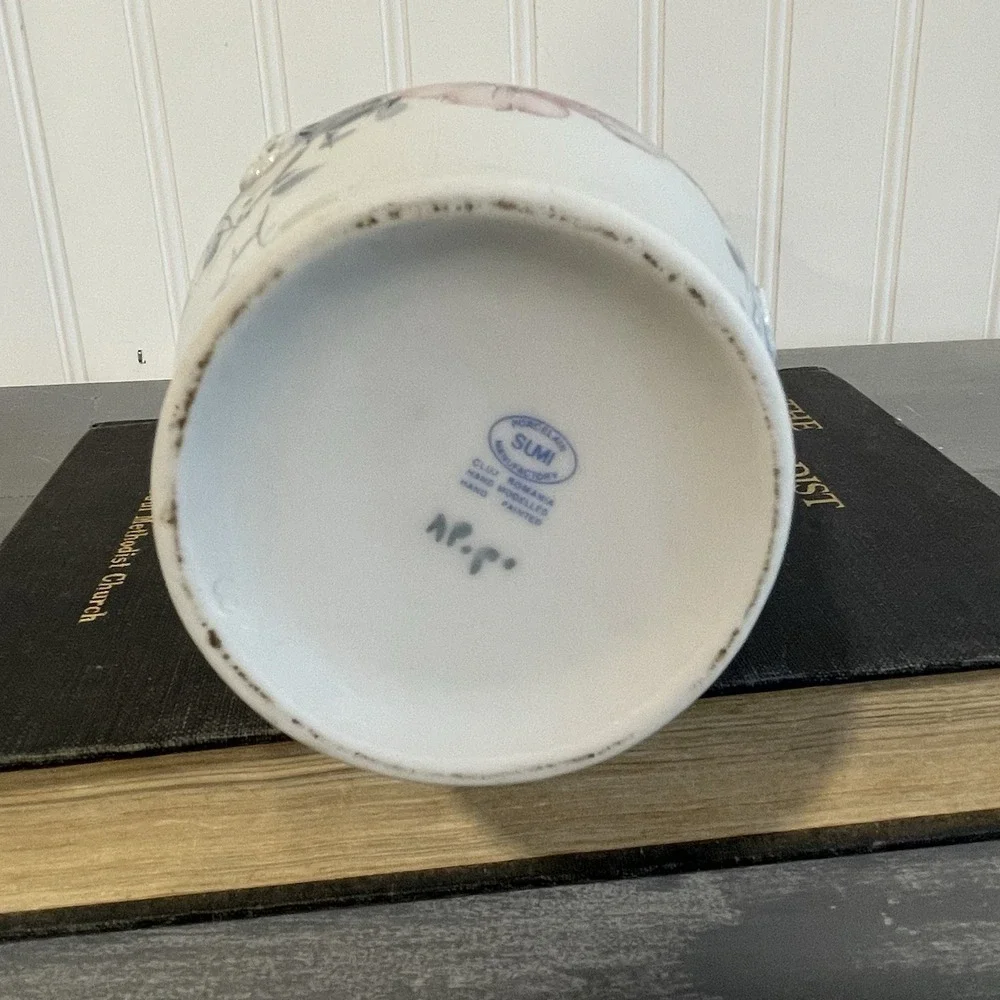 Sumi Romanian Porcelain Vintage Vase Lattice‎ Applied Roses Leaves Artist Signed